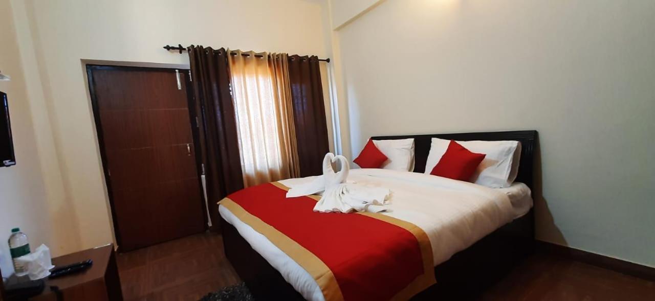 Amravati Resort ソラン エクステリア 写真